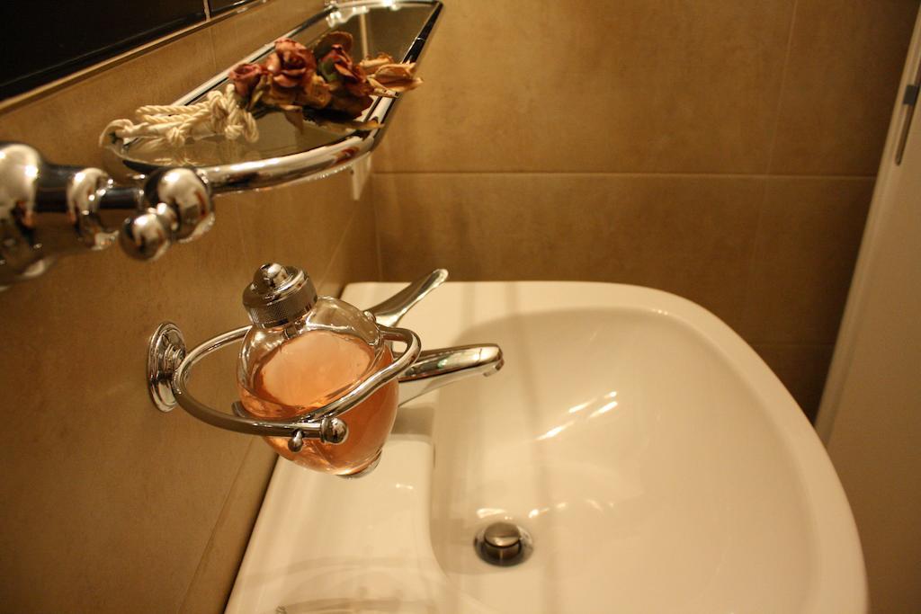 Le Sorelle Lumiere Bed and Breakfast Roma Habitación foto